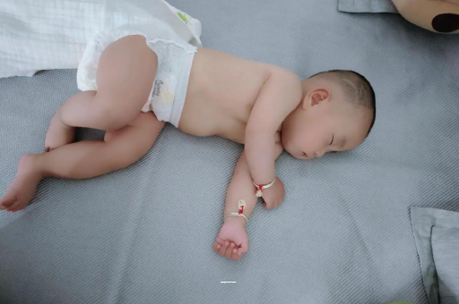 漳州宝宝上火有眼屎